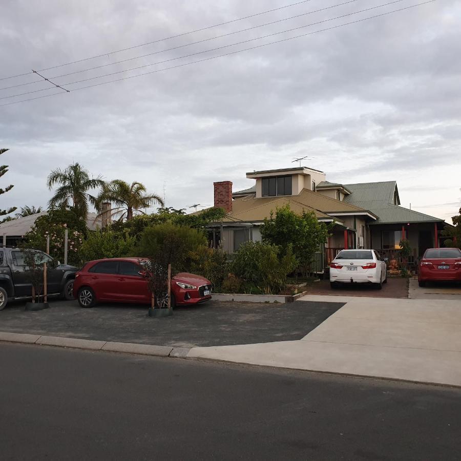 Bunbury'S Most Convenient Location Apartment Exterior photo